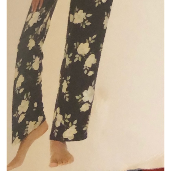 FLORA  NIKROOZ  2 PIECE PAJAMA SET - Picture 5 of 10